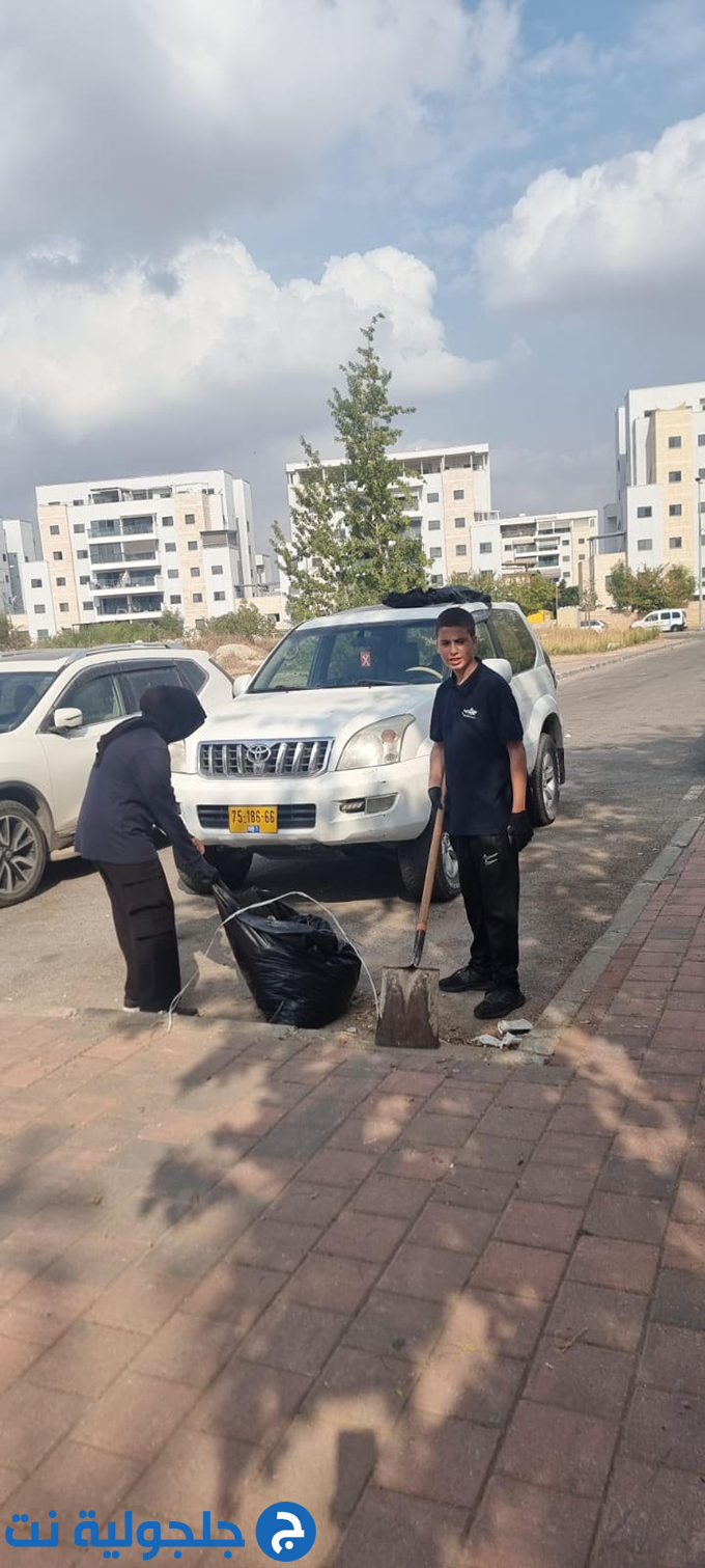 يومًا مميزًا للتطوع بمشاركة جميع الطلاب في مدرسة اورط التكنولوجية العربية الرملة